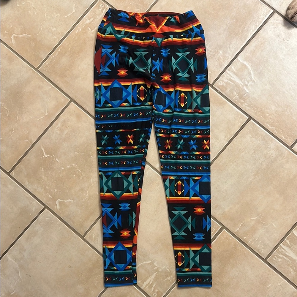 LuLaRoe Red and Orange Geometric Leggings